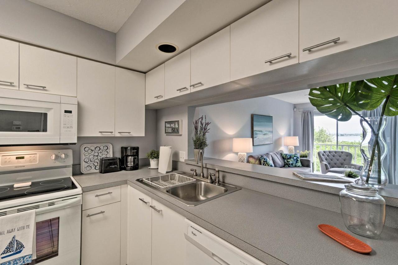 Condo With Pool And Gulf Access On Anna Maria Island! Holmes Beach Bagian luar foto